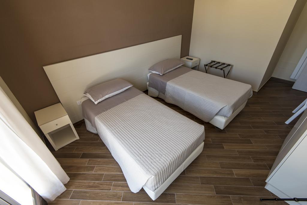 Hotel Golden House Mesagne Pokój zdjęcie