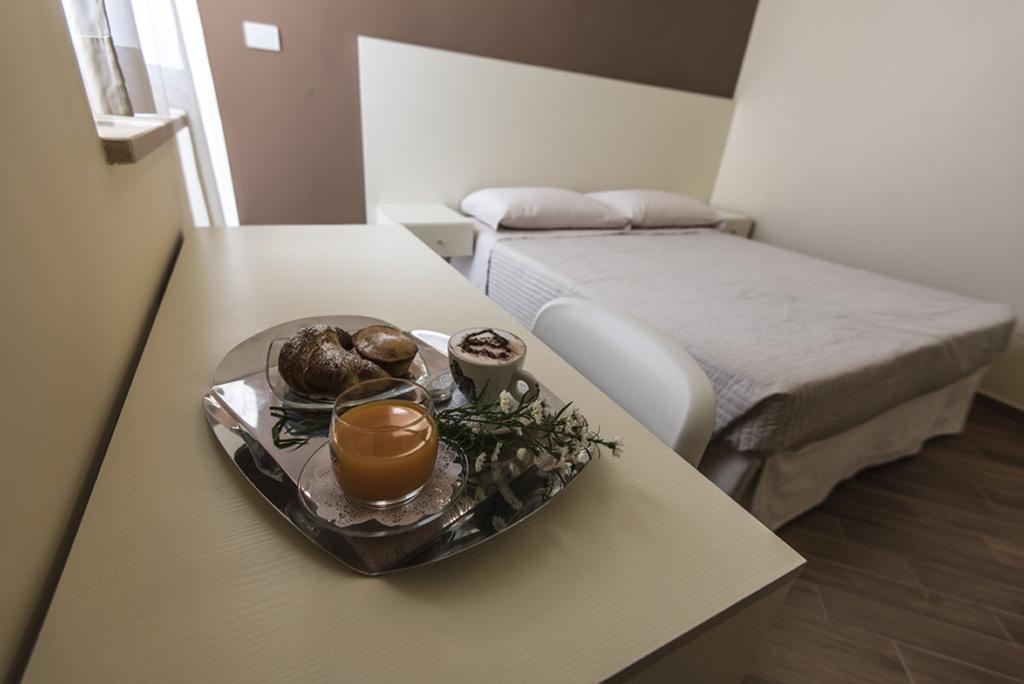 Hotel Golden House Mesagne Pokój zdjęcie