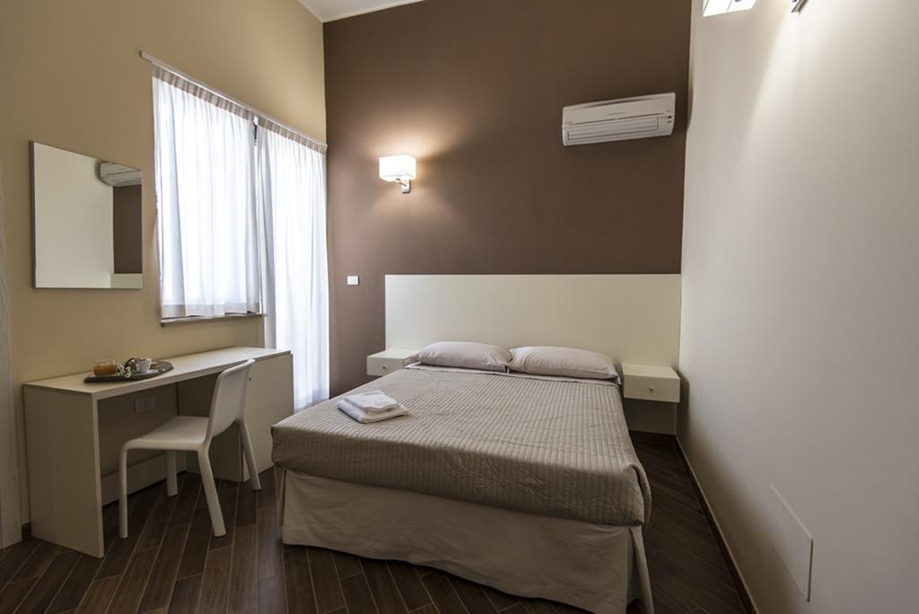 Hotel Golden House Mesagne Pokój zdjęcie